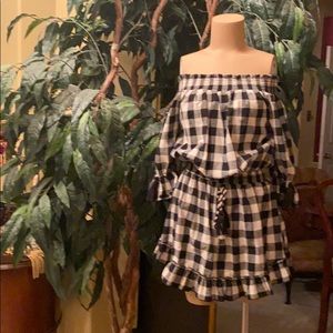 Black and white check versatile Top